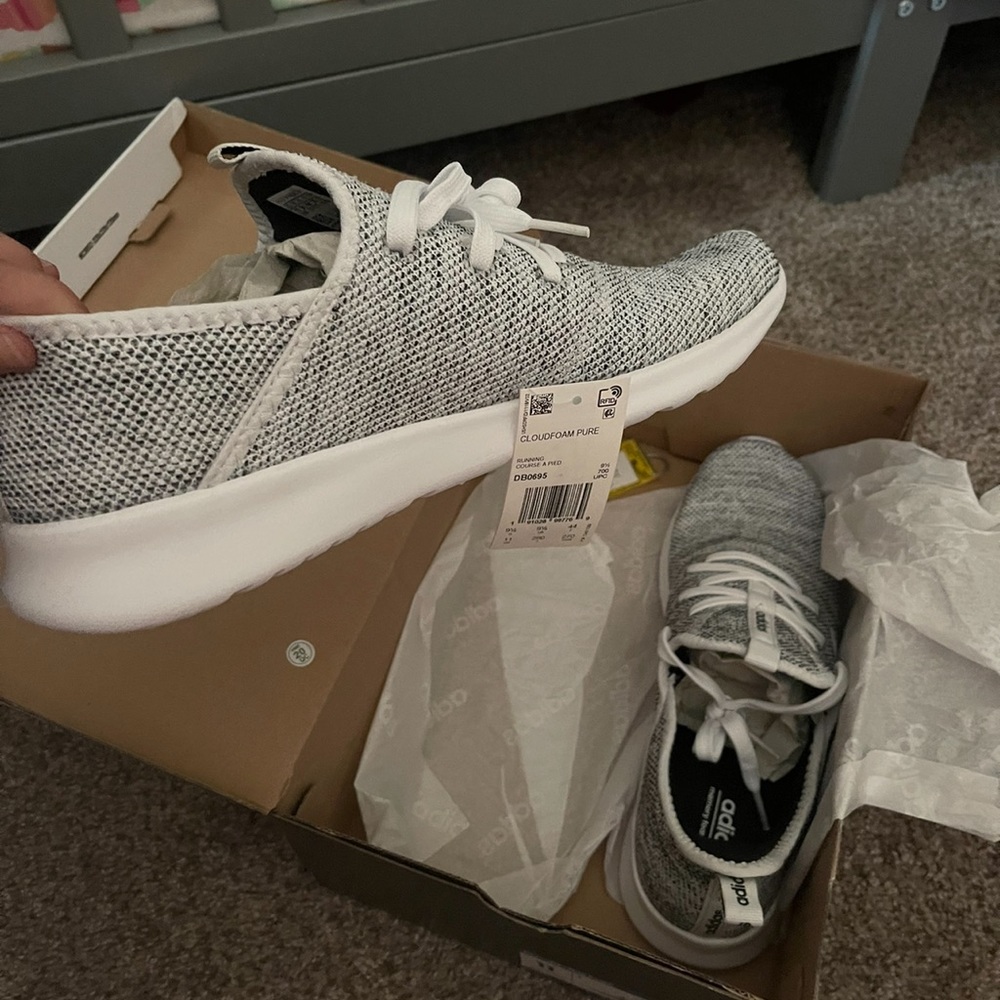 Adidas cloud foam shoes